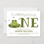 小さなカエルかわいい動物の最初の誕生日 マグネット招待状 (正面)