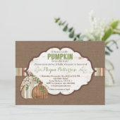 小さなカボチャがやってくる！ ラスティックベイビーシャワー 招待状 (スタンド正面)