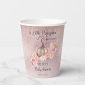 小さなカボチャがピンクの赤ちゃんシャワーを咲いている 紙コップ (裏面)