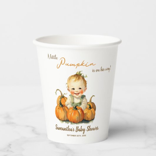 小さなカボチャが彼の道に秋の赤ちゃんシャワー 紙コップ (正面)