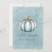 小さなカボチャが彼の道を歩いている男の子の赤ちゃんシャワー 招待状 (裏面)