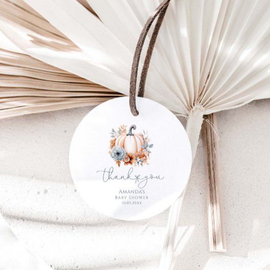 小さなカボチャが男の子の赤ちゃんシャワーの途中にある フェイバータグ