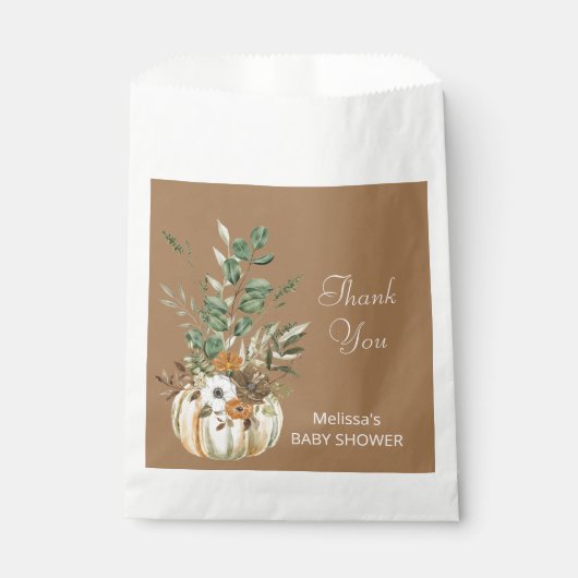 小さなカボチャが素朴な茶色のフローラに向かっている フェイバーバッグ (正面)