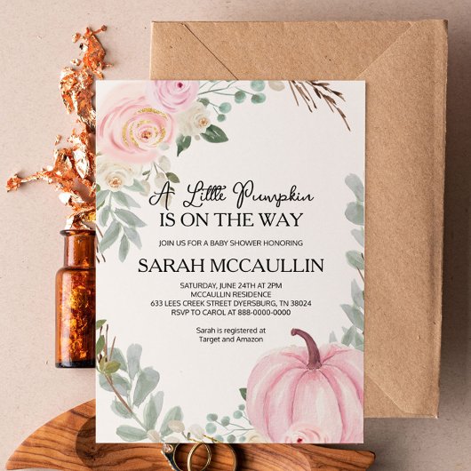 小さなカボチャが赤ちゃんのシャワーが侵入する途中にある 招待状