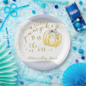 小さなカボチャが赤ちゃんシャワーのエレガント途中にある ペーパープレート (パーティー)