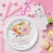 小さなカボチャが赤ちゃんシャワーの途中にある ペーパープレート (パーティー)