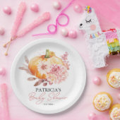 小さなカボチャが赤ちゃんシャワーの途中にある ペーパープレート (パーティー)