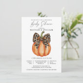 小さなカボチャが赤ちゃんシャワーの途中にある 招待状 (スタンド正面)