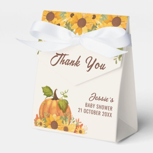 小さなカボチャが途中にある秋赤ちゃんシャワー フェイバーボックス (正面サイド)