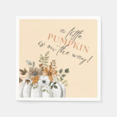 小さなカボチャが途中にある – 赤ちゃんシャワー スタンダードカクテルナプキン (正面)