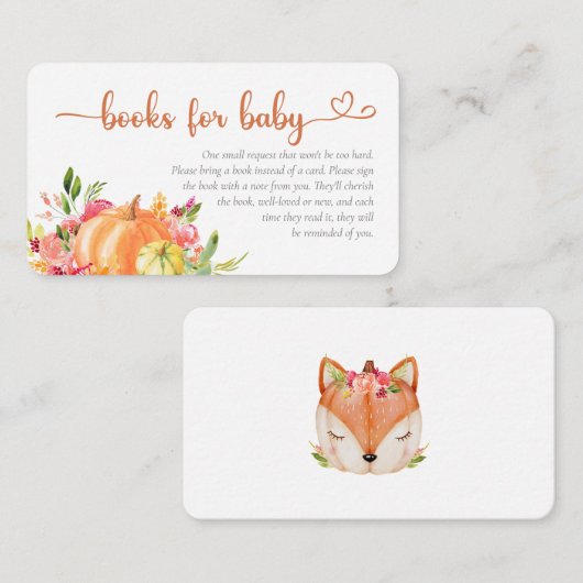 小さなカボチャのキツネがベビーのために本を途中にある エンクロージャーカード (正面/裏面)