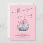 小さなカボチャのコケットは、ピンクの赤ちゃんシャワーを弓 招待状 (正面)