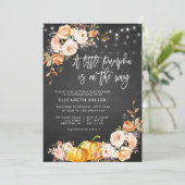 小さなカボチャの黒板秋フローラ赤ちゃんシャワー 招待状 (スタンド正面)