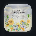 小さなカボチャ |ひまわり少年の赤ちゃんシャワー ペーパープレート<br><div class="desc">「小さなかぼちゃ」が彼の道を行き、とてもエキサイティングだ！このベビーシャワーデザインは、青いカボチャと秋の緑と明るいヒマワリを備え、かわいい少し水やりができる曇った青い空に対抗する。複合デザインバイホリデーハートデザイン。</div>