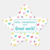 小さなカラフルなハートの先生の賛辞 星シール (正面)