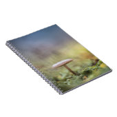 小さなキノコ自然写真 ノートブック (右側)