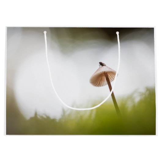 小さなキノコ自然写真 ラージペーパーバッグ (正面)