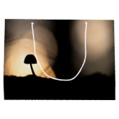 小さなキノコ自然写真 ラージペーパーバッグ (裏面)