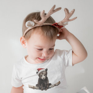 小さなクマはクリスマス帽子を着て、カスタマイズ可能 ベビーTシャツ