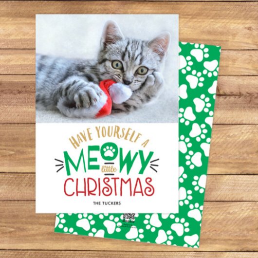 小さなクリスマスのペット猫の写真を撮る シーズンカード