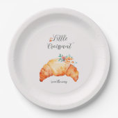 小さなクロワッサンが赤ちゃんシャワーの途中にある ペーパープレート (正面)