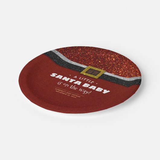 小さなサンタベビーが赤ちゃんシャワーを浴びる途中 ペーパープレート (アングル)