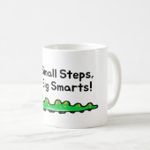 小さなステップ大きなSmartsキャタピラの漫画 コーヒーマグカップ (正面右)