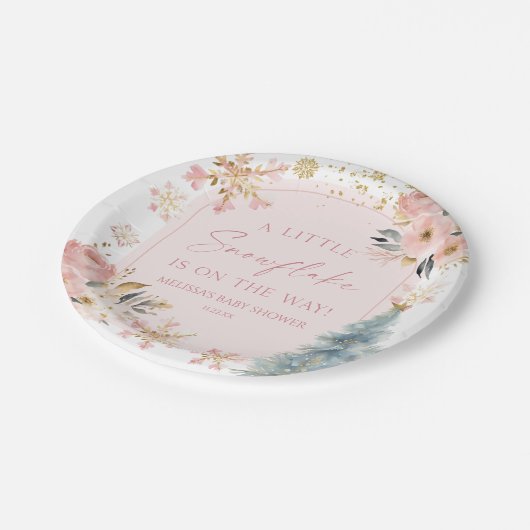 小さなスノーフレークのピンクの冬の赤ちゃんシャワー ペーパープレート (アングル)