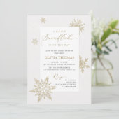 小さなスノーフレークの柔らかい中性の赤ちゃんシャワー 招待状 (スタンド正面)
