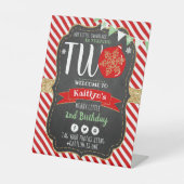 小さなスノーフレーク・ターニング2!クリスマス2回目の誕生日 台座サイン (正面)