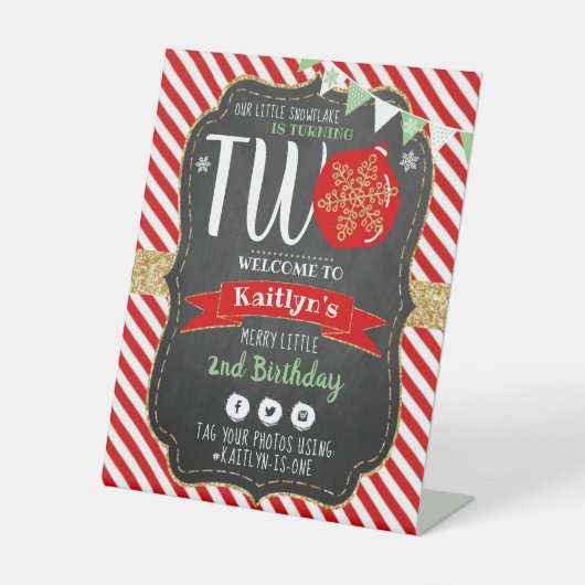 小さなスノーフレーク・ターニング2!クリスマス2回目の誕生日 台座サイン (正面)