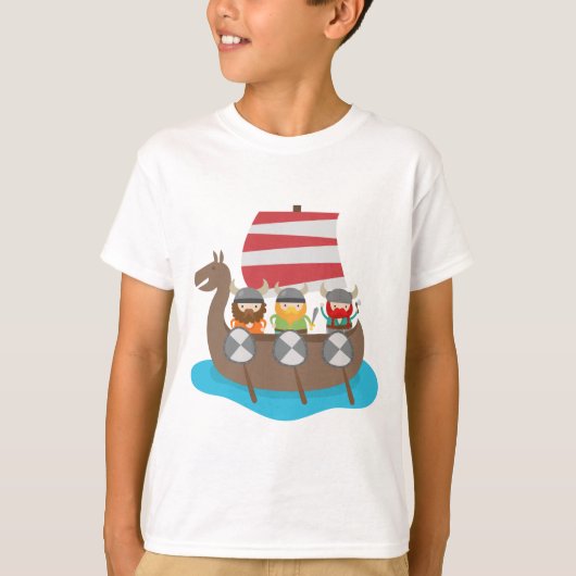小さなバイキングが船に乗っている Tシャツ (正面)