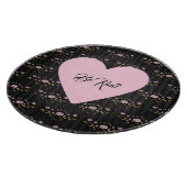 小さなバラと黒いハートに優しいピンク色ストライプの カッティングボード (角)