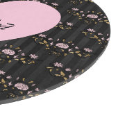 小さなバラと黒いハートに優しいピンク色ストライプの カッティングボード (角)