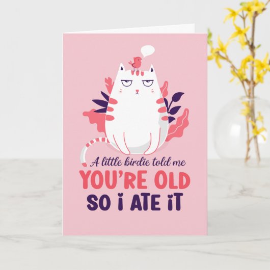 小さなバーディーが私に猫好きおもしろい誕生日を言った カード (黄色い花)