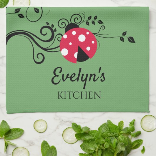 小さなパーソナライズされたレディーバグのキッチンタオル キッチンタオル (折り畳み)