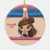 小さなパーソナライズされた体操少女クリスマスセラム セラミックオーナメント (裏面)