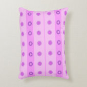 小さなピンクと紫の花模様 アクセントクッション (正面(垂直))