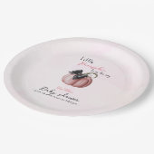 小さなピンクのカボチャの弓が途中にある ペーパープレート (アングル)