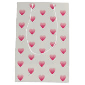 小さなピンクのハートパターン薄い灰色 ミディアムペーパーバッグ (裏面)