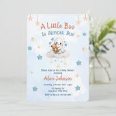 小さなブーが期限である – カスタムハロウィーン赤ちゃんシャワー 招待状 (スタンド正面)