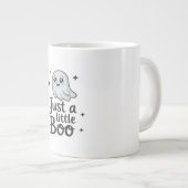 小さなブーのかわいいデザイン ジャンボコーヒーマグカップ (正面右)