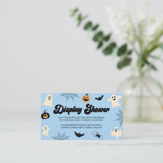 小さなブーのハロウィーンの赤ちゃんシャワー表示シャワー エンクロージャーカード (スタンド正面)