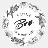 小さなブーはほとんどゴシック花の赤ちゃんシャワー ラウンドシール (正面)