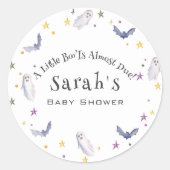 小さなブーはほとんどハロウィーンの赤ちゃんシャワー ラウンドシール (正面)