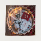 小さなペンギンは妊娠の発表を愛している タペストリー (正面)