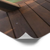 小さなホテルでハンモックに寝そべっている女性 ポスター (角)