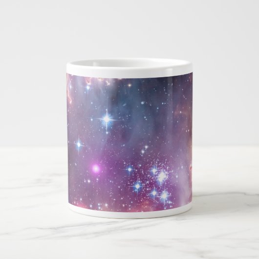 小さなマゼラン雲の中の若い星。 ジャンボコーヒーマグカップ (正面)