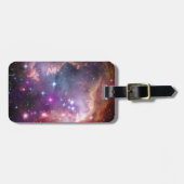 小さなマゼラン雲の中の若い星。 ラゲッジタグ (正面横)