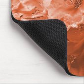 小さなレリーフ、 浮き彫り、茶色のサーモンを持つ拡大花 マウスパッド (コーナー)